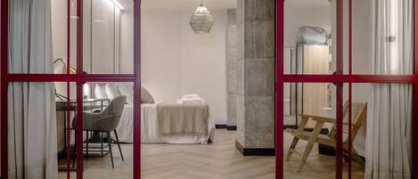 Fer et planche à repasser, lit de bébé portatif, accÚs au Wi-Fi (inclus)