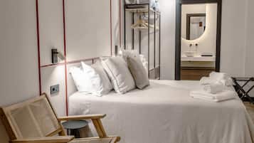 Iron/ironing board, travel crib, free WiFi, bed sheets