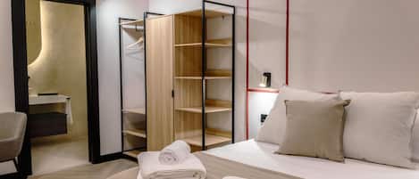 Iron/ironing board, travel cot, free WiFi, bed sheets