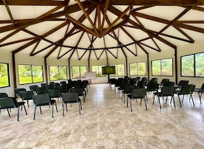 Meeting facility - Descubre tu regalo (La Vega)