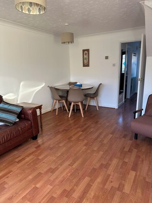 Interior - 2-Bed Home with Parking, Near Birmingham Airport, NEC & JLR (Birmingham)