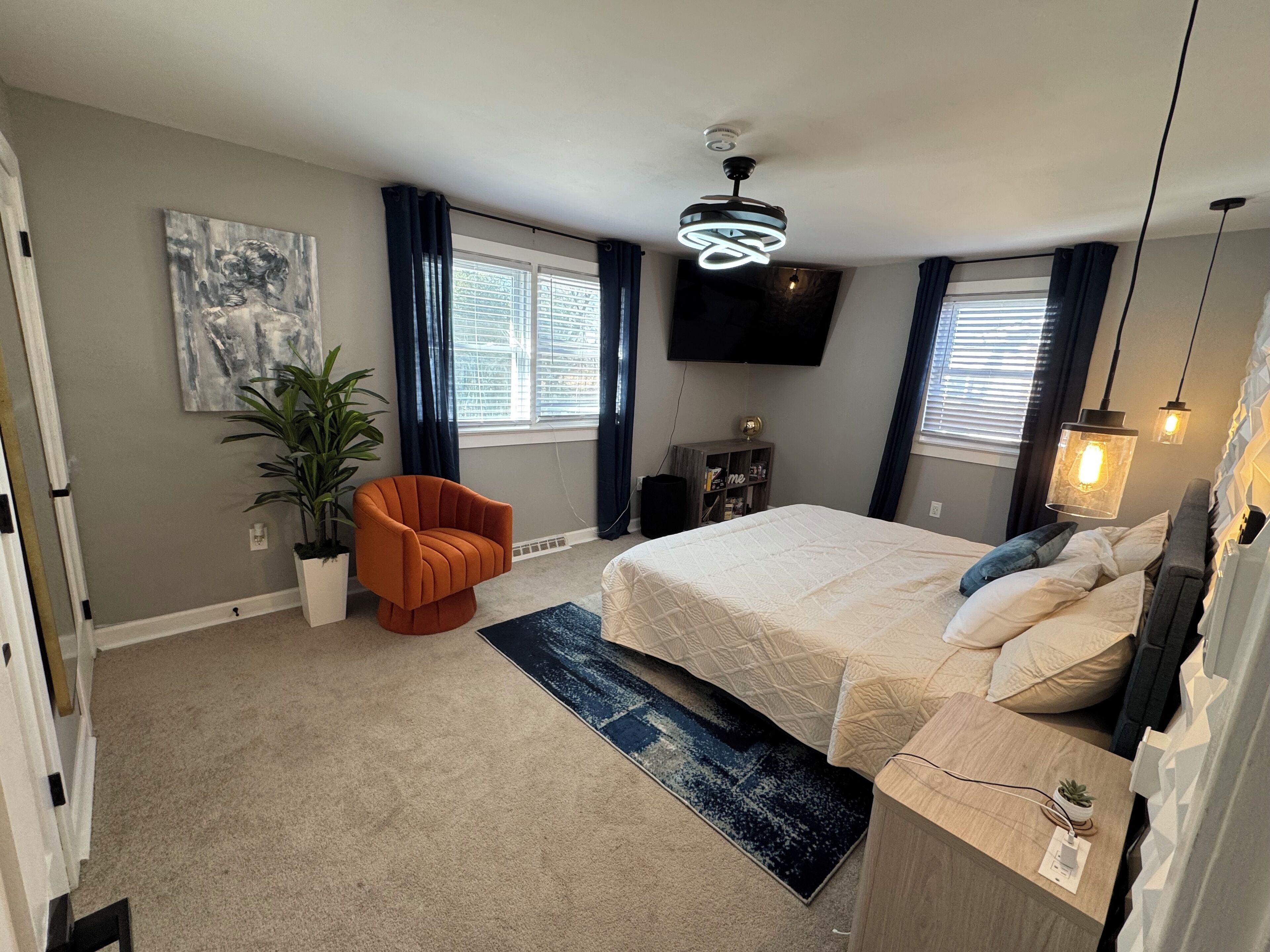 3 bedrooms, iron/ironing board, WiFi, bed sheets