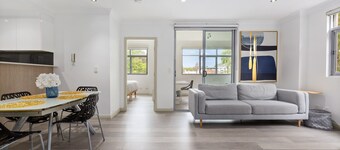 Spacious 3-bed Apartment in the Heart of St Ives