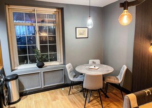 Dining - Luxury 1 Bed Apt in the Heart of Central London. (London)