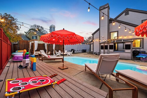 4BD Pool Jacuzzi + Arcade Air Hockey - Napa Vibe