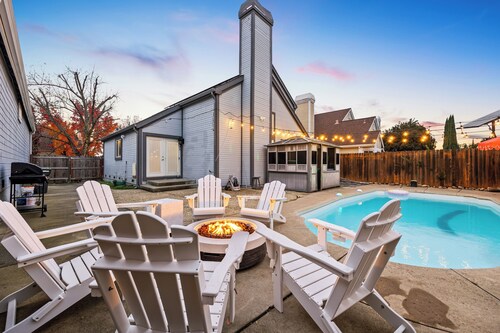 4BD Pool Jacuzzi + Arcade Air Hockey - Napa Vibe