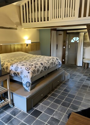 1 bedroom, WiFi, bed sheets - Holiday Home “Le Pentadou – Gîte Lou Costalou” with Pool, Private Terrace & Wi-Fi (Felzins)