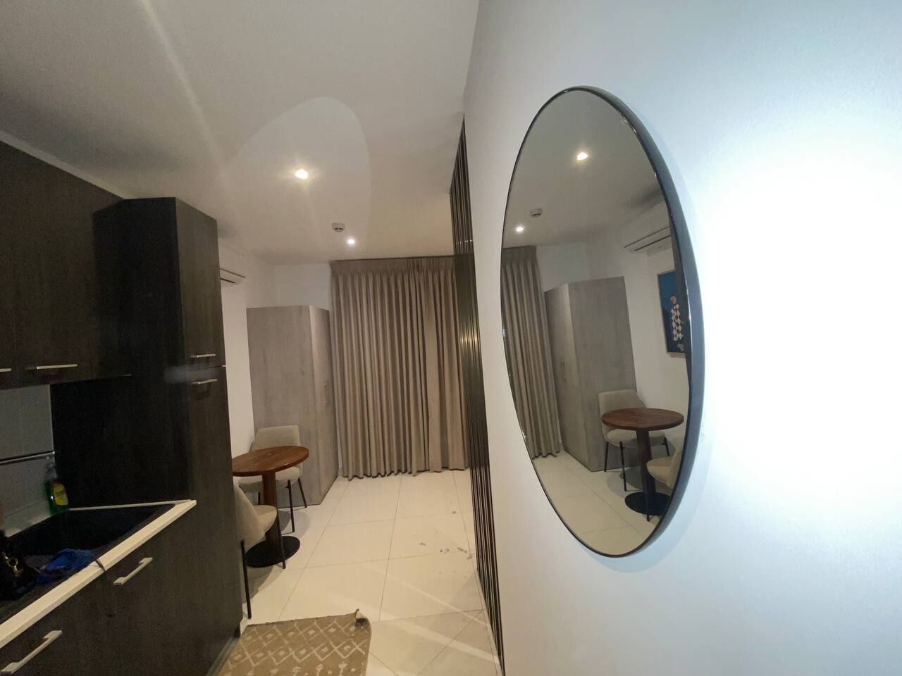 Deluxe Studio Suite, Balcony, City View | Interior