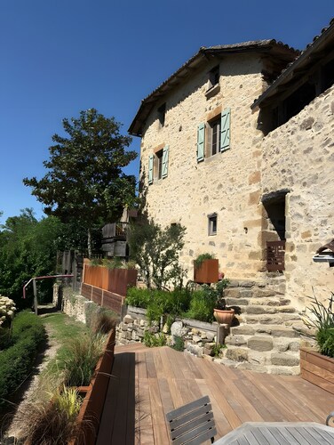 Chambre d’hôtes Bambou avec piscine partagée, terrasse privée et Wi-Fi