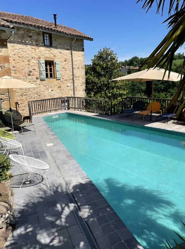 Pool - Colibri Guest Room with Shared Pool, Covered Terrace and Wi-Fi (Felzins)