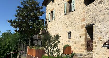 Chambre d'hÎtes Colibri avec piscine partagée, terrasse couverte commune et Wi-Fi