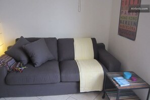 Living area - Beautiful apartment in the center of the town and 5 minutes from the sea (Calasetta)
