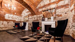 Interior - 2 Units | Art Suite | Breakfast Included & Gym (Kraków)