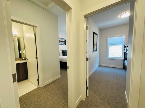 Skyridge Resort -Near Banff Entrance