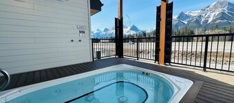 Skyridge Resort -Near Banff Entrance