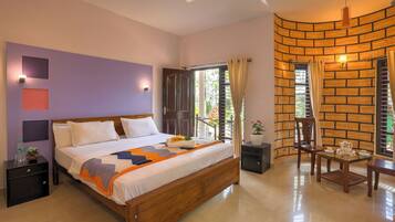 Standard Double Room, Garden View | Iron/ironing board, rollaway beds, free WiFi, bed sheets