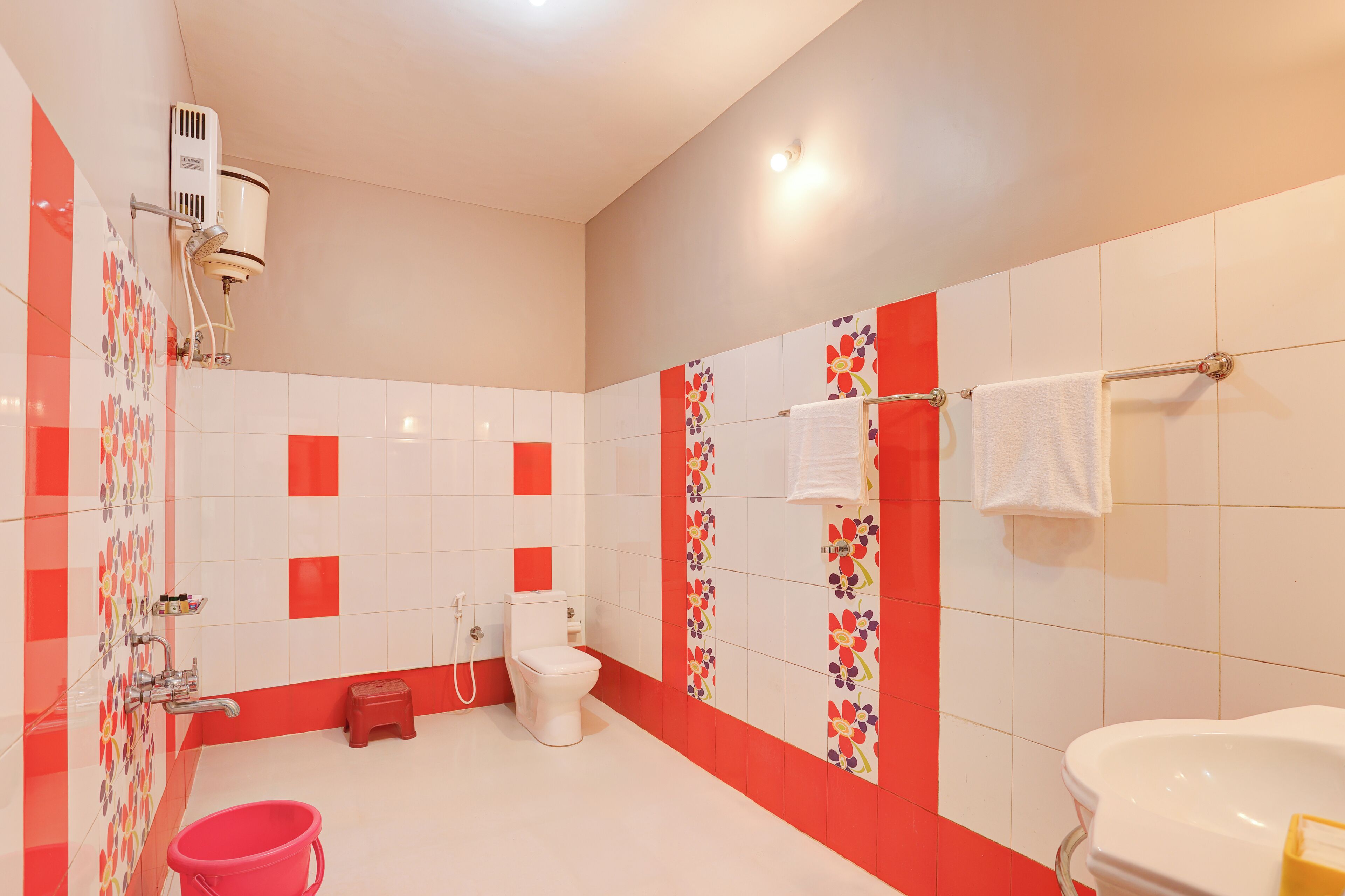 淋浴设施、免费洗浴用品、拖鞋、毛巾