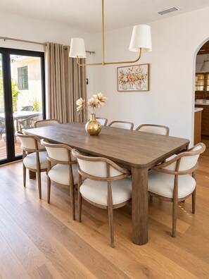 お食事