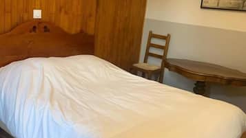 Quadruple Room, Mountain View | Wi-fi percuma, akses kerusi roda