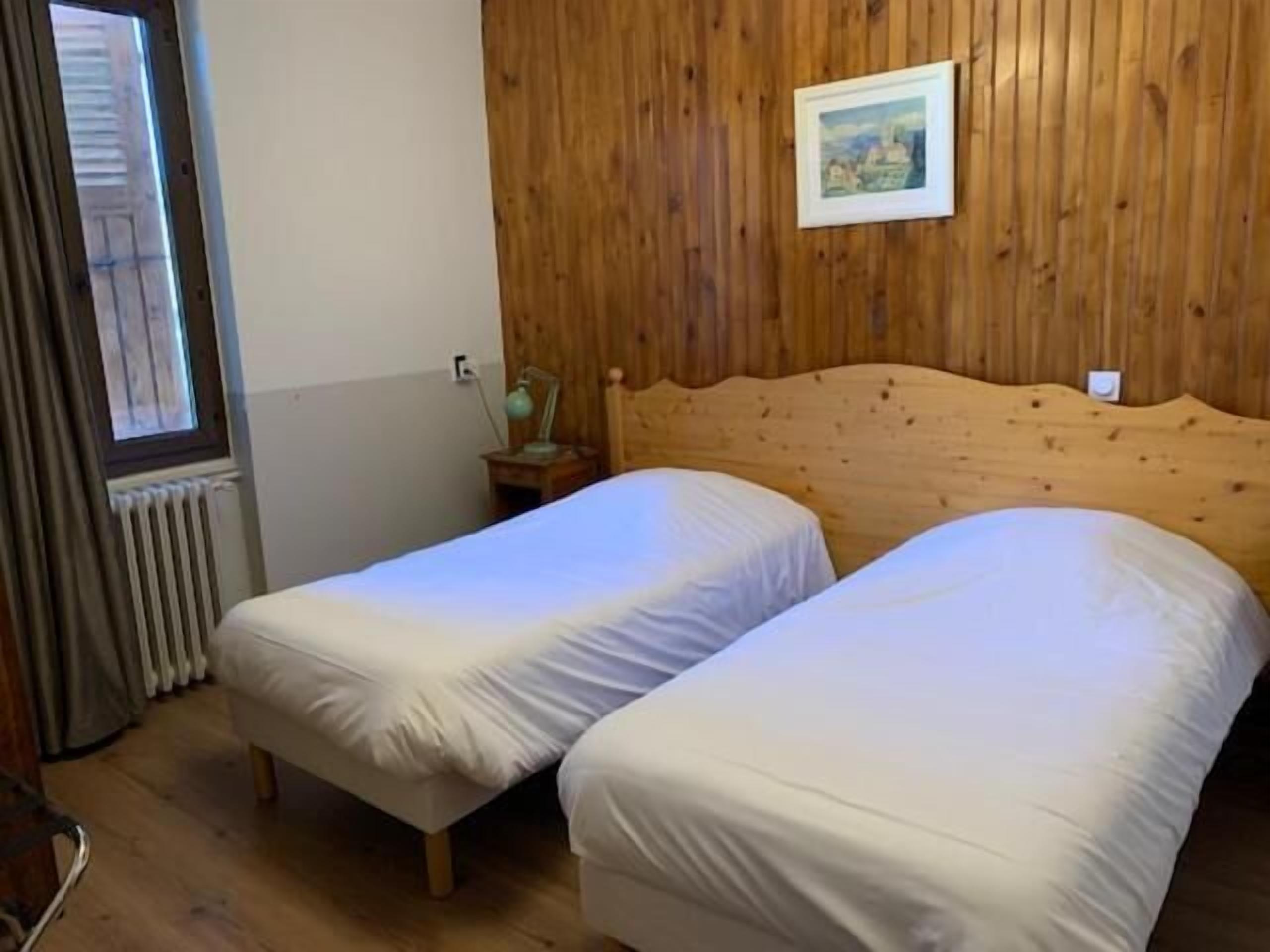 Free WiFi, wheelchair access