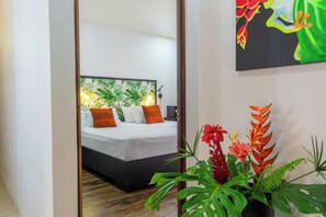 2 habitaciones, tabla de planchar con plancha, internet y ropa de cama 