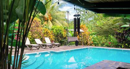 Serene 2-bedroom chalet with AC in charming San Carlos