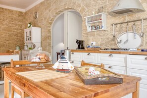 Dining - Fantastic pool villa w/ private park 2km from sea (Castro)