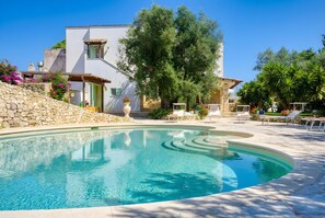 Pool - Fantastic pool villa w/ private park 2km from sea (Castro)