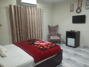 Deluxe Double Room - Hotel ASR (Multan)