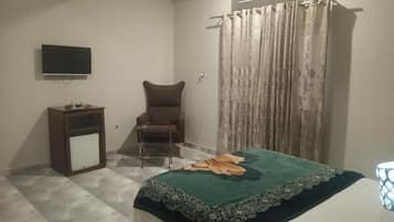 Chambre Double Deluxe | Chambres insonorisées, fer et planche à repasser, Wi-Fi gratuit