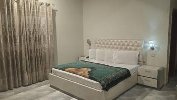 豪華雙人房 | 隔音、熨斗/熨衣板、免費無線上網