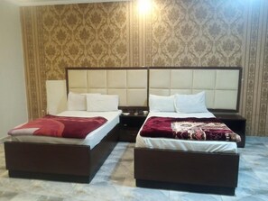Deluxe Double Room - Hotel ASR (Multan)