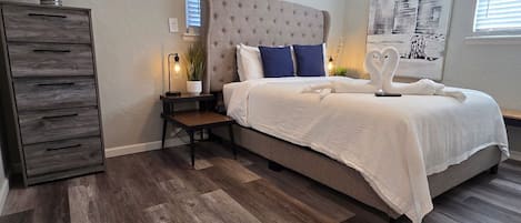 2 bedrooms, iron/ironing board, WiFi, bed sheets