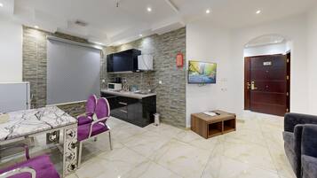 Family Apartment, 1 Bedroom | Interior