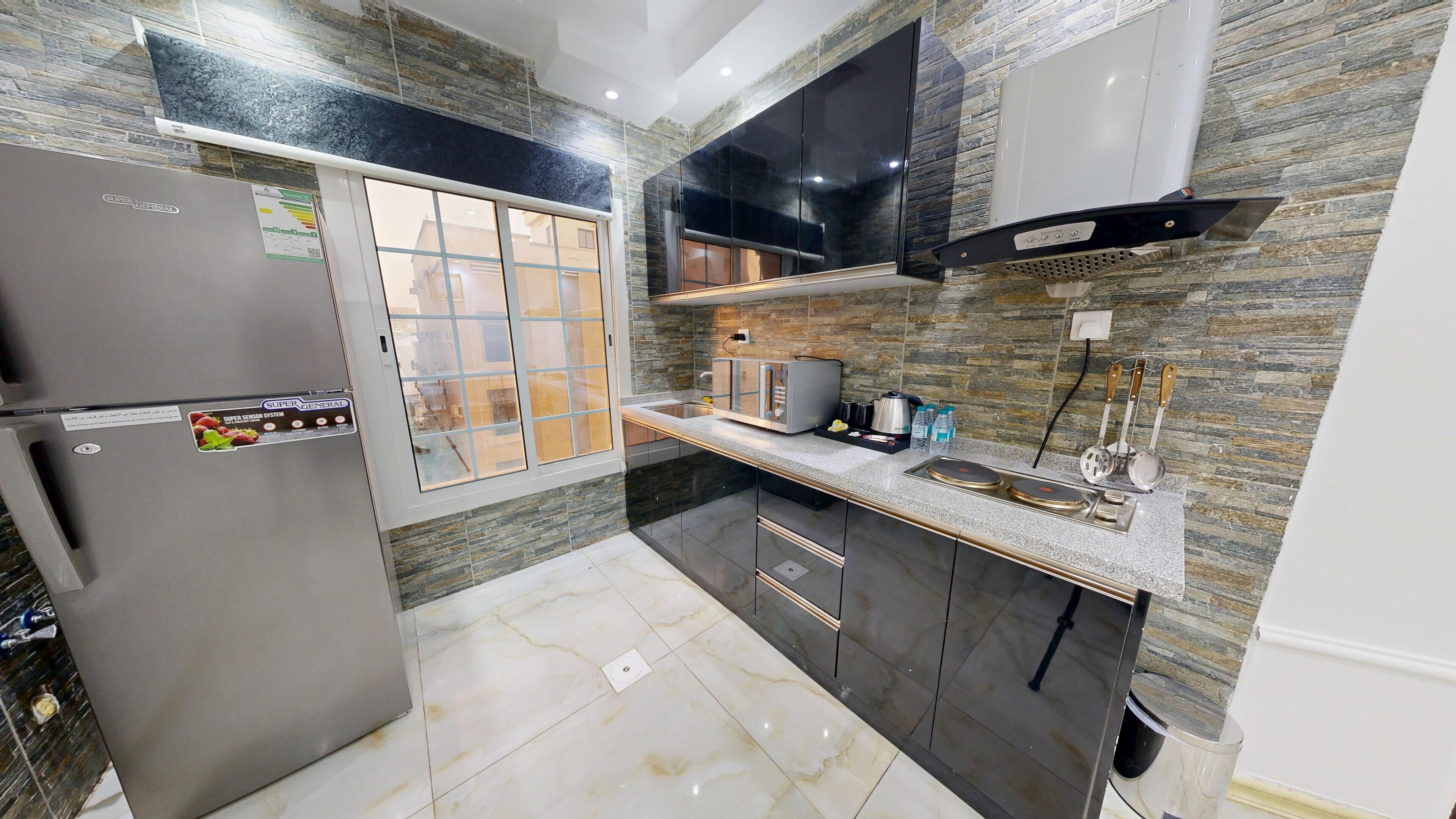 전자레인지, 조리 도구/접시/주방 기구