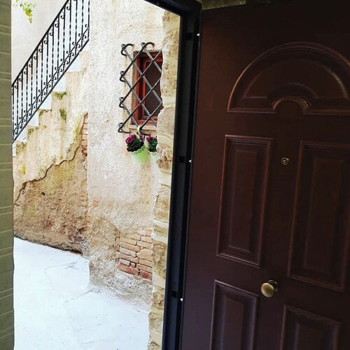 Newly renovated furnished studio apartment in the Center of funds LT