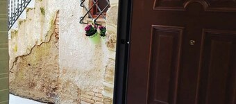 Newly renovated furnished studio apartment in the Center of funds LT