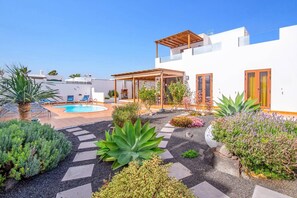 Exterior - Villa Lupa by Villa Plus (Tías)