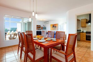 Dining - Villa Papagayo Faro by Villa Plus (Playa Blanca)