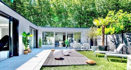 House with parking access to old Lille, pierre mauroy stadium and city center.