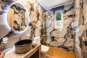 Hair dryer, towels - Villa Mario by Villa Plus (Katochori)