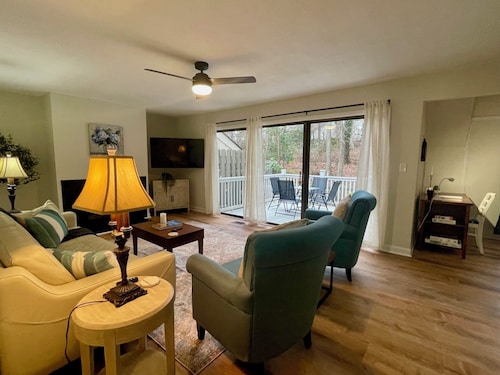 Spacious 2-Bedroom Pet Friendly Townhome in Beautiful Winston-Salem with Carport