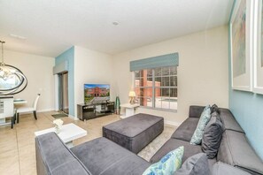 Smart TV - 4BR Townhome w/ Private Pool at Paradise Palms (kissimmee)