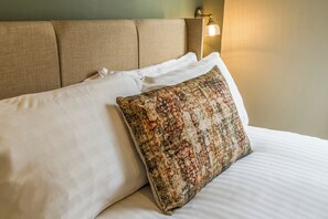 7 habitaciones, tabla de planchar con plancha y wifi gratis 