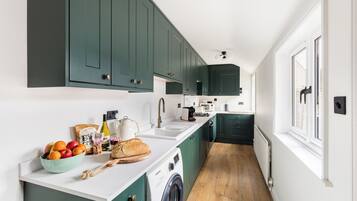 Fridge, microwave, oven, dishwasher