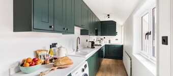 Stunning 2-bed Townhouse in Moreton-in-Marsh - Pass the Keys