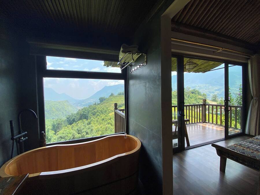 Family Bungalow, Balcony, Mountain View | Interior