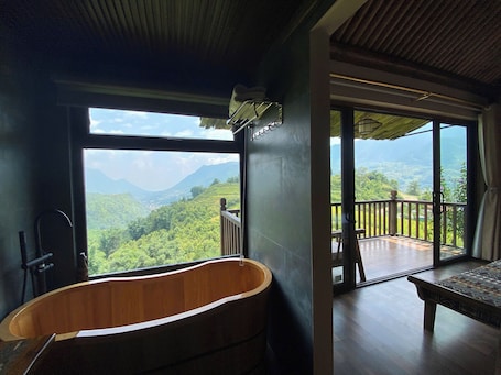 Family Bungalow, Balcony, Mountain View | Interior. Chapa Ecolodge