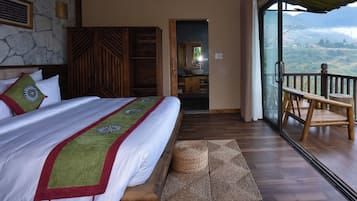 Deluxe Bungalow, Multiple Beds, Balcony, Mountain View | Free WiFi, bed sheets