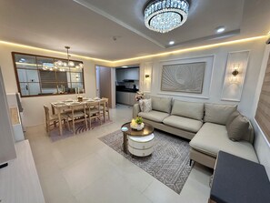 Interior - Stylish 2BR Condo,Resort-Style Living, Free Parking, High-Speed Wifi, Workspaces (Cebu City)